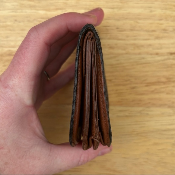 Authentic Louis Vuitton Brown Monogram Coin Pouch - Picture 4 of 16